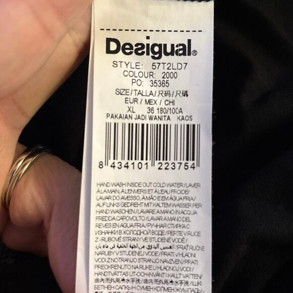 Desigual By Christian Lacroix Size XL Long Sleeved Top Tunic Artsy Art To Wear - Picture 4 of 4